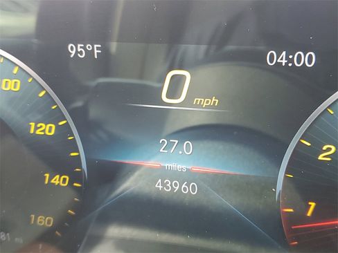 Used 2022 Mercedes-Benz GLE 350 4MATIC w/ AMG Line Exterior image 31