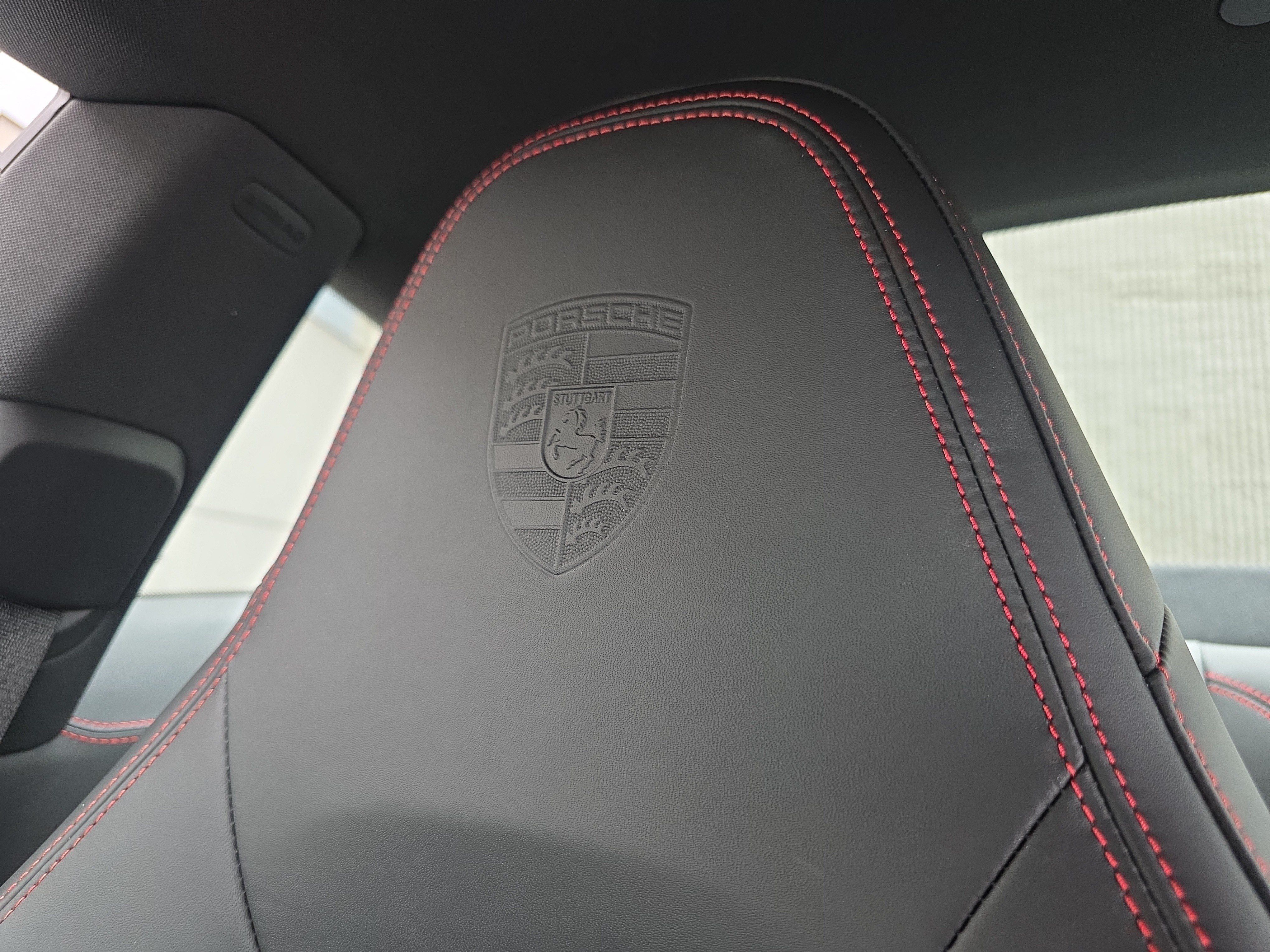 Used 2024 Porsche 911 Carrera RWD image 30