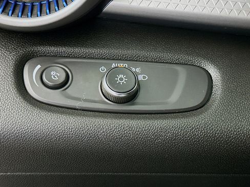 Used 2024 Chevrolet Trax LS w/ Driver Confidence Package image 17