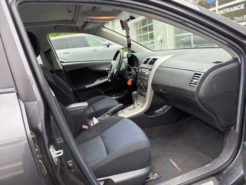 Used 2010 Toyota Corolla XRS FWD image 2