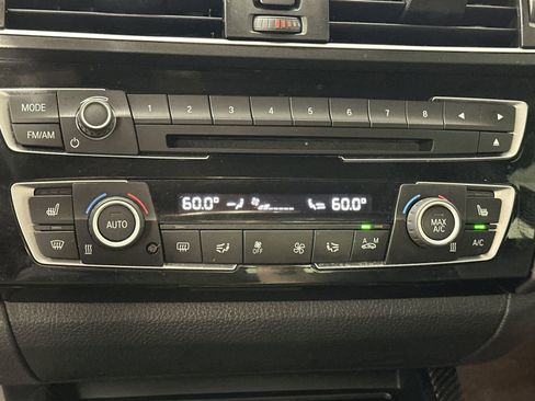 Used 2017 BMW M2 image 19