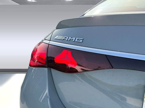 New 2026 Mercedes-Benz E 53 AMG e 4MATIC Sedan image 9