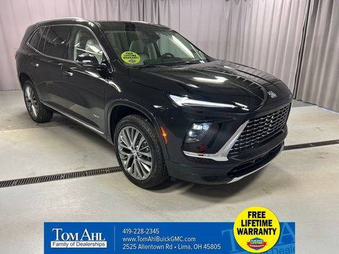 New 2026 Buick Enclave Avenir image 1