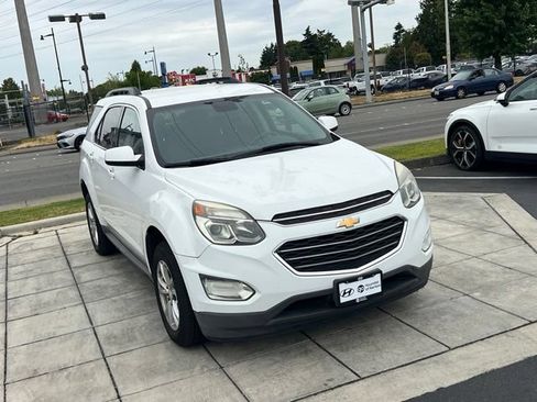 Used 2017 Chevrolet Equinox LT w/ Convenience Package FWD image 5
