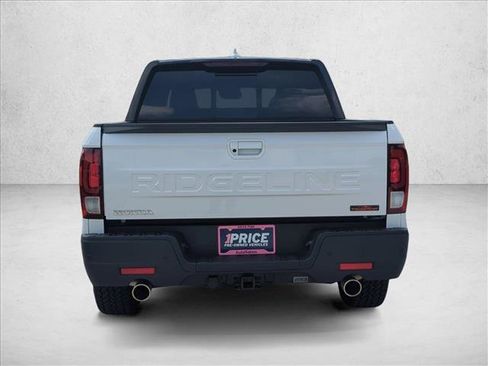 Used 2025 Honda Ridgeline TrailSport image 6