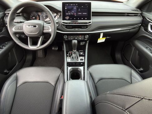 New 2026 Jeep Compass Latitude AWD/4WD image 10