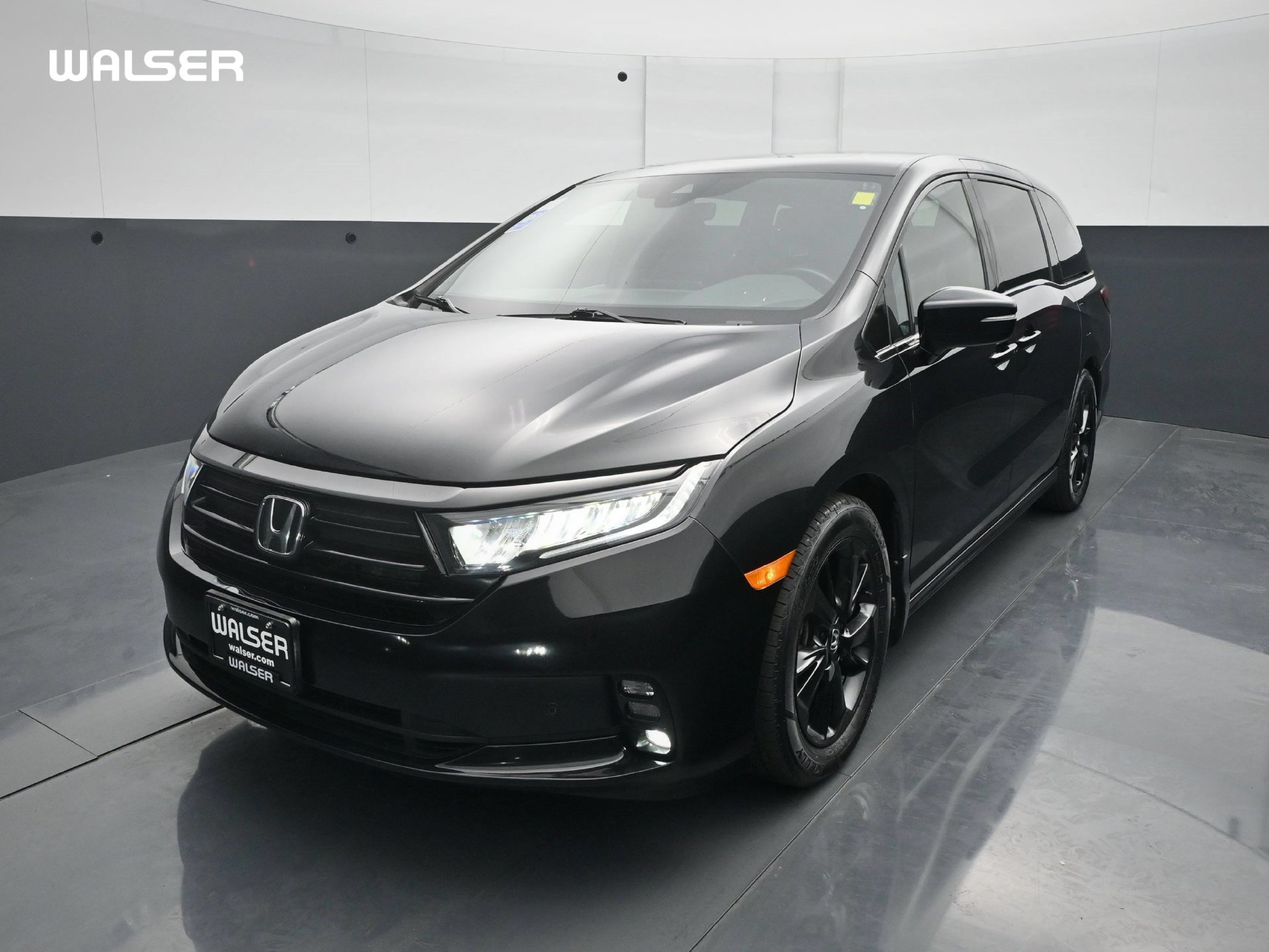 Used 2024 Honda Odyssey EX-L image 1