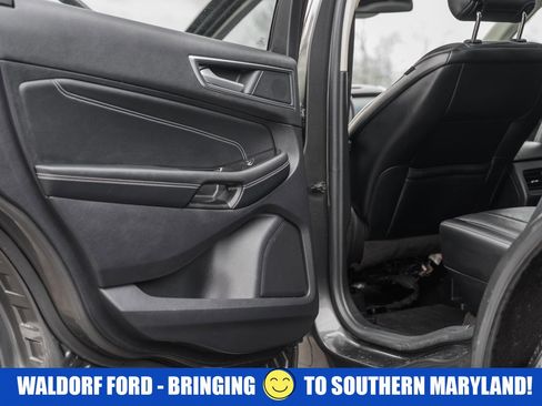 Used 2019 Ford Edge Titanium w/ Cold Weather Package image 36
