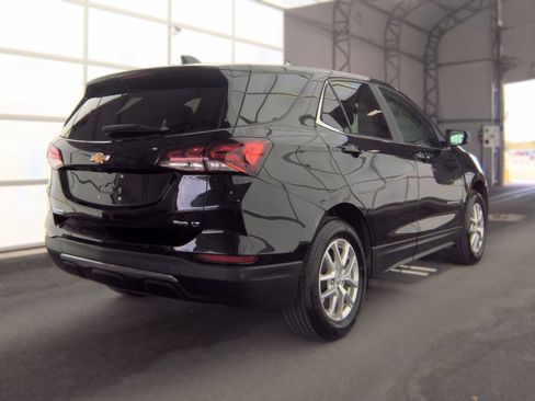 Used 2024 Chevrolet Equinox LT AWD/4WD image 3