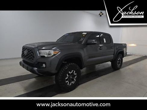 Used 2021 Toyota Tacoma TRD Off-Road w/ Technology Package image 1