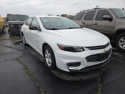 Used 2018 Chevrolet Malibu LS image 7