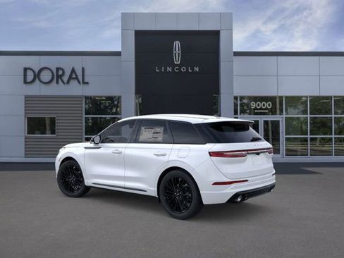 New 2025 Lincoln Corsair Reserve w/ Jet Appearance Package image 4