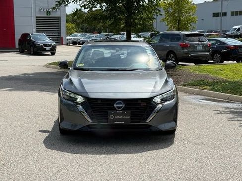 Used 2025 Nissan Sentra SR w/ SR Premium Package FWD image 7