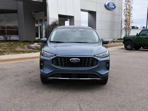 New 2026 Ford Escape Base w/ PHEV Premium Package image 10