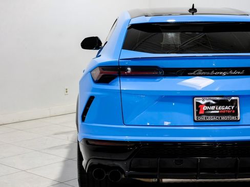 Used 2022 Lamborghini Urus image 45