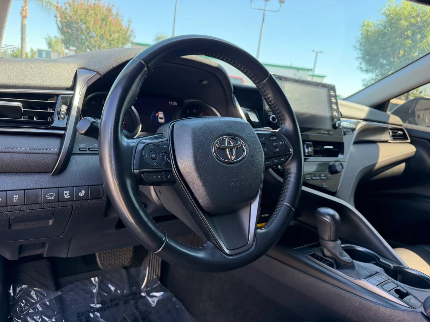 Used 2021 Toyota Camry XSE FWD image 11