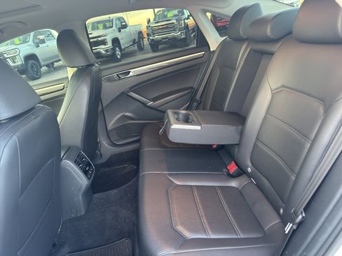 Used 2017 Volkswagen Passat 1.8T SE image 16