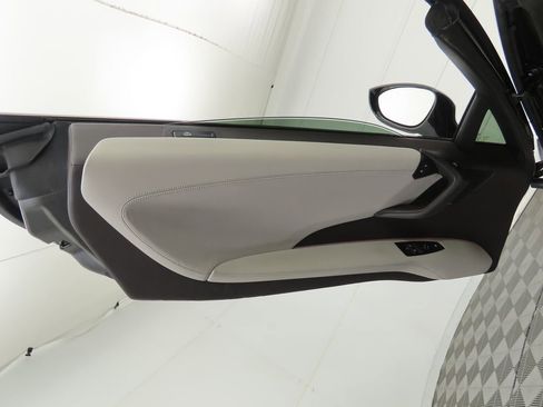 Used 2019 BMW i8 Roadster image 30