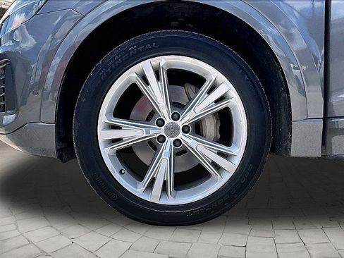 Used 2019 Audi Q8 Premium Plus w/ Premium Plus AWD/4WD image 7