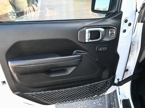 Used 2020 Jeep Gladiator Sport w/ Quick Order Package 24S AWD/4WD image 19