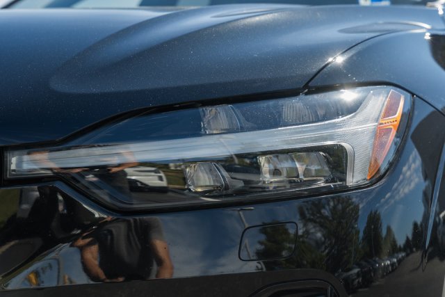 Certified 2024 Volvo XC60 T8 Ultimate w/ Protection Package Premier AWD/4WD image 14