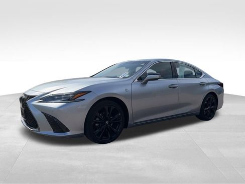Used 2023 Lexus ES 350 F Sport w/ Accessory Package (Z2) FWD image 3
