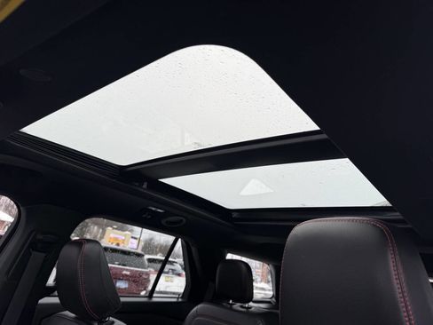 Used 2022 Ford Explorer ST-Line w/ Class IV Trailer Tow Package image 24