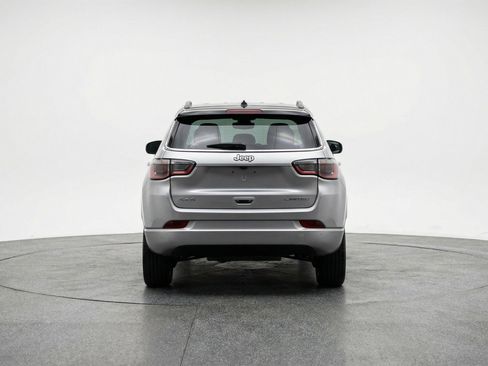 Used 2025 Jeep Compass Limited AWD/4WD image 7