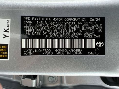 Used 2024 Toyota Prius LE FWD image 33