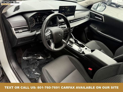 Used 2025 Mitsubishi Outlander ES image 31