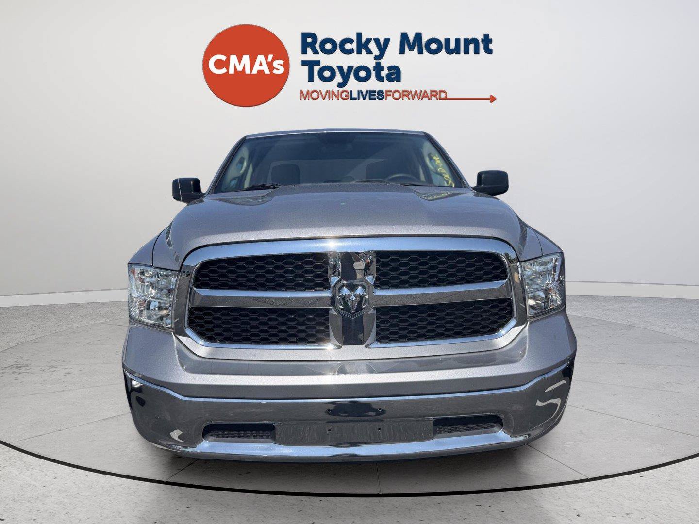 Used 2024 RAM 1500 Classic SLT AWD/4WD image 2