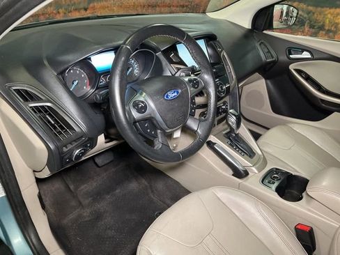 Used 2012 Ford Focus SEL image 19