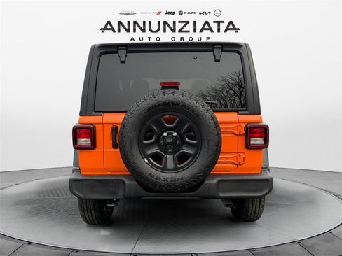 Used 2025 Jeep Wrangler Sport image 4