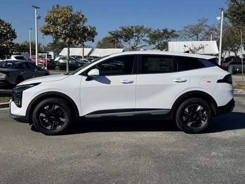 New 2026 Kia Sportage LX FWD image 3