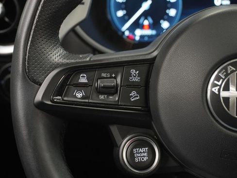 Used 2024 Alfa Romeo Stelvio Veloce image 38