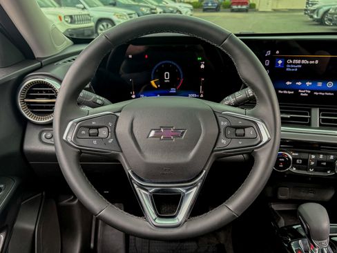 Used 2026 Chevrolet Trax ACTIV w/ Sunroof Package image 26