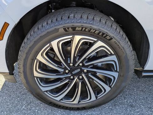New 2025 Lincoln Navigator Black Label AWD/4WD image 11