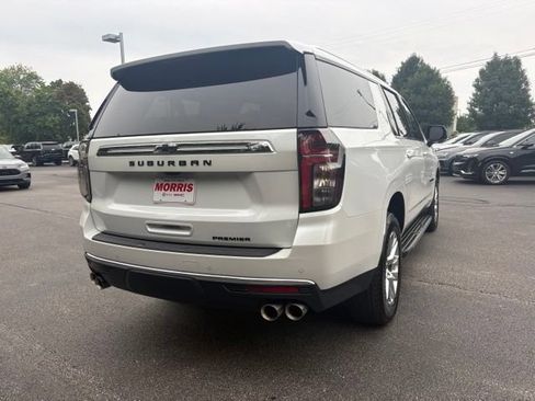 Used 2024 Chevrolet Suburban Premier w/ Premium Package AWD/4WD image 5