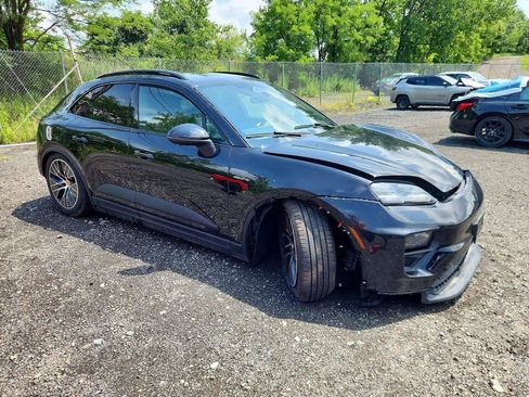 Used 2025 Porsche Macan 4S Electric AWD/4WD image 1