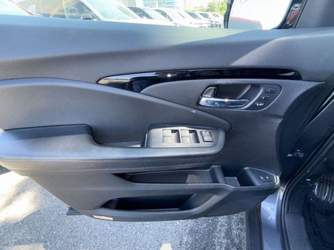 Used 2019 Honda Pilot Touring image 15