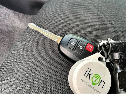 Used 2018 Toyota Prius C Two image 15