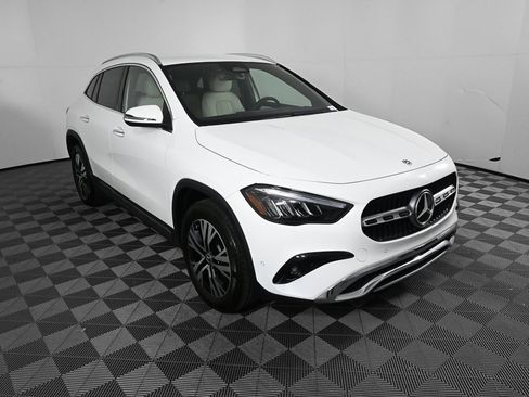 Certified 2025 Mercedes-Benz GLA 250 image 24