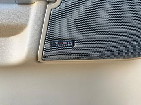 Used 2016 Land Rover LR4 HSE LUX image 12