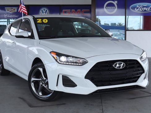 Used 2020 Hyundai Veloster 2.0 image 2