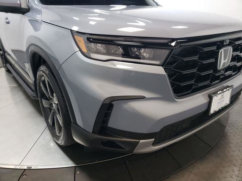 Certified 2023 Honda Pilot Elite image 3