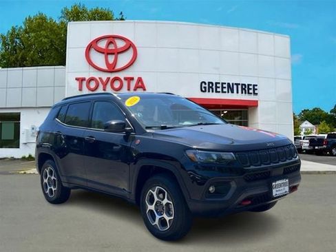 Used 2022 Jeep Compass Trailhawk w/ Trailhawk Convenience Group AWD/4WD image 1