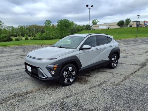 Used 2025 Hyundai Kona SEL FWD image 44