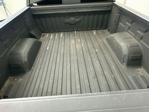 Used 2021 Chevrolet Silverado 1500 LTZ w/ LTZ Premium Package AWD/4WD image 31