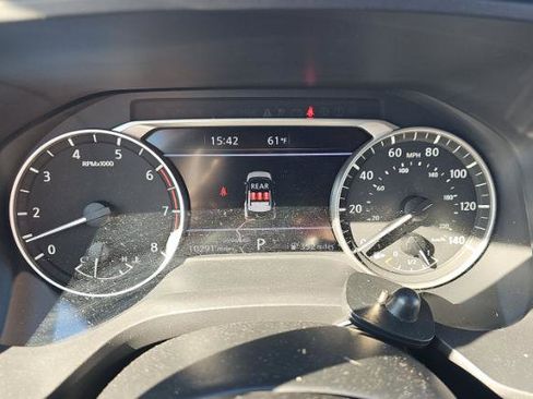 Used 2023 Nissan Rogue SV w/ SV Premium B Package image 8