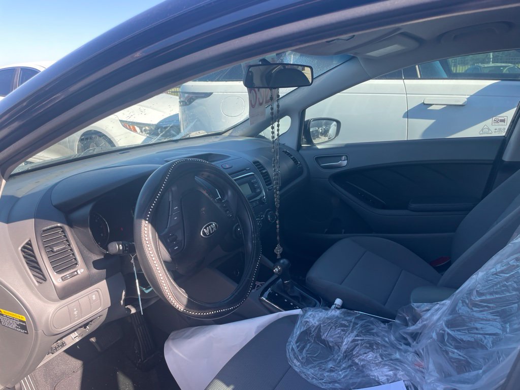 Used 2017 Kia Forte LX FWD image 7
